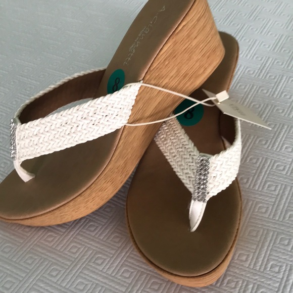 Sandals - Picture 4 of 4